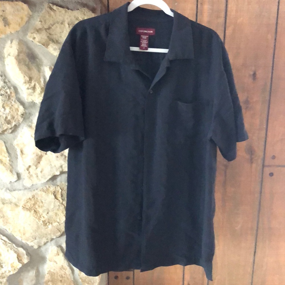 Short sleeve button down